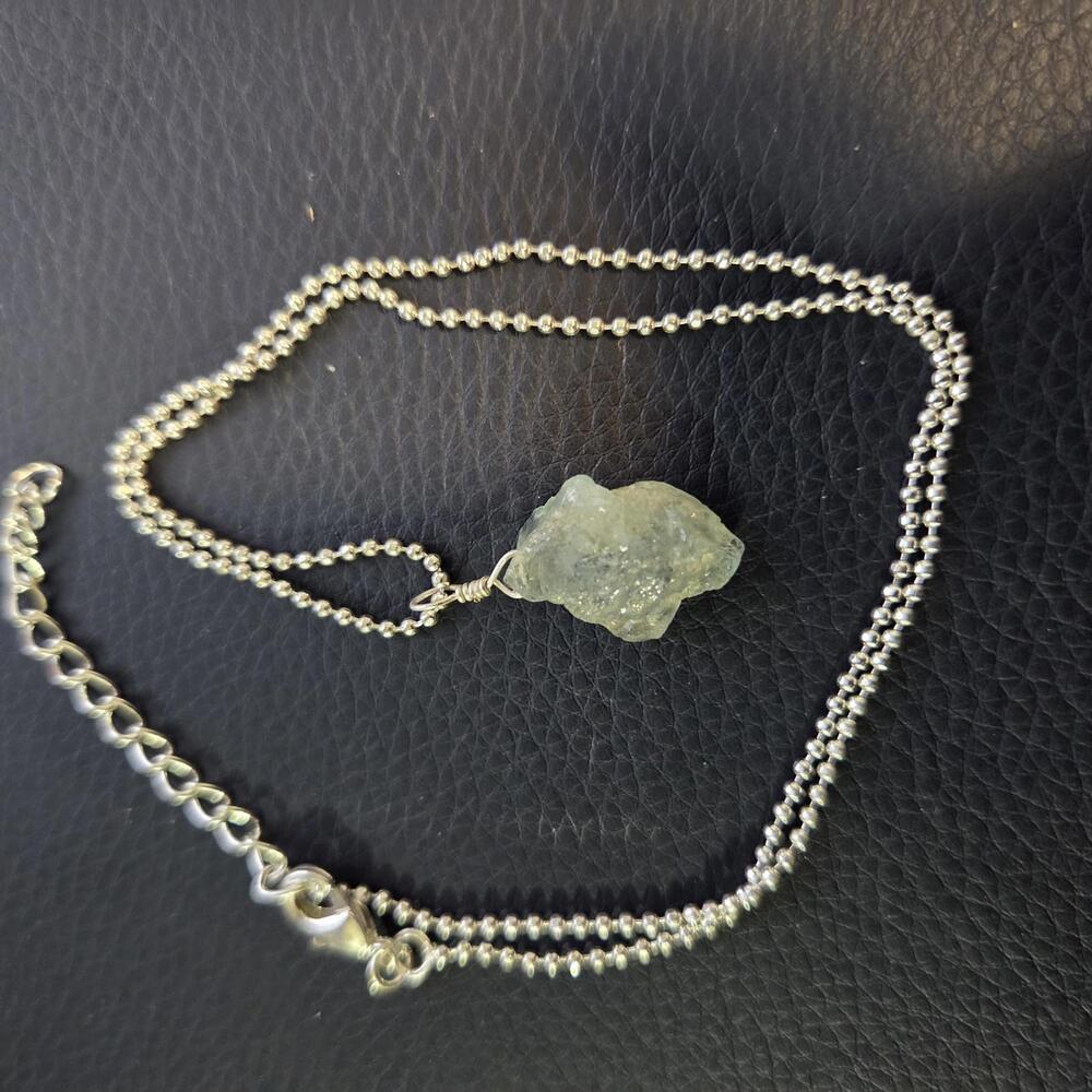 Natural Raw Aquamarine Gemstone Pendant Necklace - 18"‎ chain